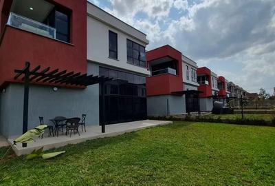 4 Bed House with En Suite at Membley - 2