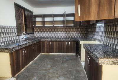 3 Bed Apartment with En Suite at Links Road - 2