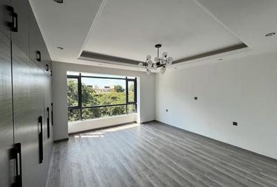 4 Bed Apartment with En Suite at Valley Arcade - 3
