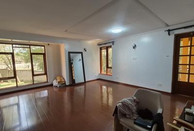5 Bed House with En Suite in Karen - 4