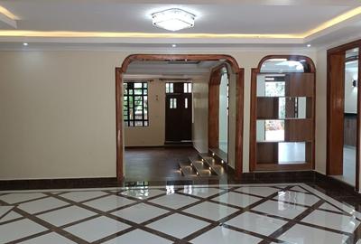 6 Bed House with En Suite in Kitisuru