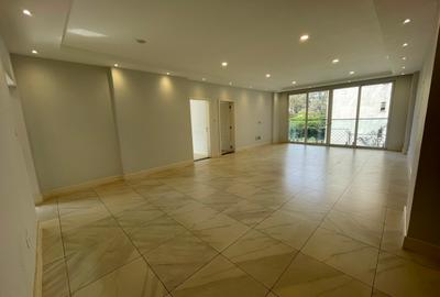 3 Bed Apartment with En Suite in Westlands Area - 2