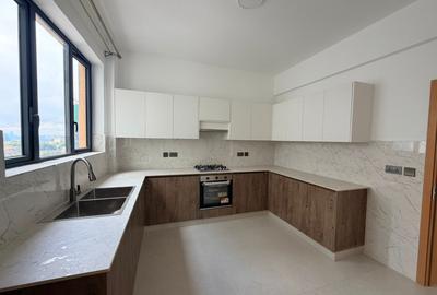3 Bed Apartment with En Suite at Brookside - 2