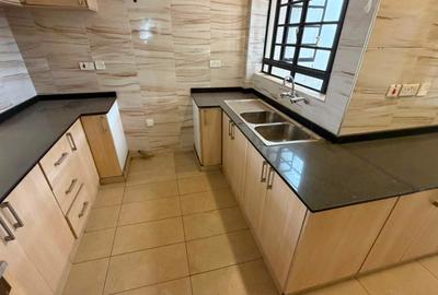 3 Bed Townhouse with En Suite at Garden Estate - 4