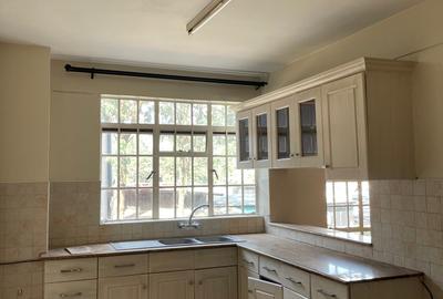 3 Bed Apartment with En Suite at Kilimani Road - 3