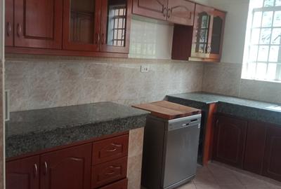 5 Bed Townhouse with En Suite in Kitisuru - 2