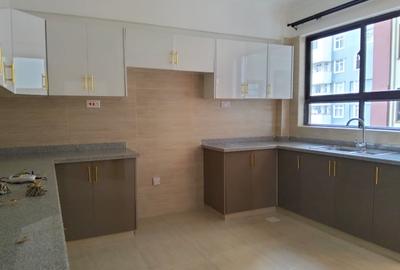 3 Bed Apartment with En Suite in Lavington