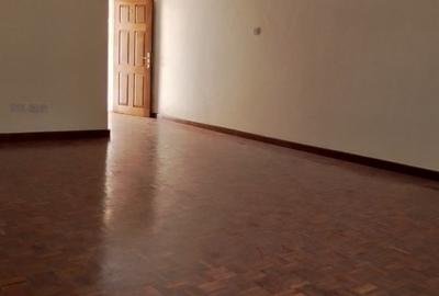 5 Bed Villa with En Suite at Lavington Green - 4
