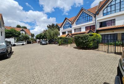 5 Bed Townhouse with En Suite at Westlands