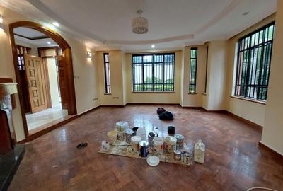 4 Bed Townhouse with En Suite at Lavington Road - 3