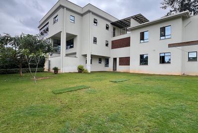 5 Bed Townhouse with En Suite in Thigiri