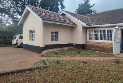 4 Bed House with En Suite at Bomas