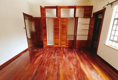 5 Bed House with En Suite at Peponi Road