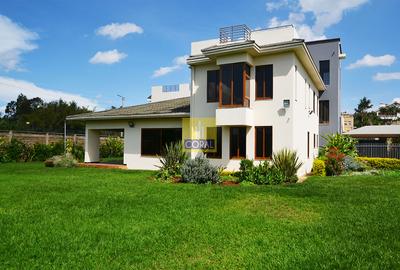 5 Bed Apartment with Parking in Runda