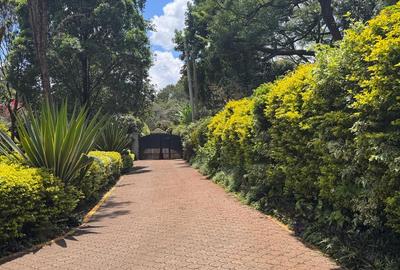 5 Bed House with En Suite in Runda - 4