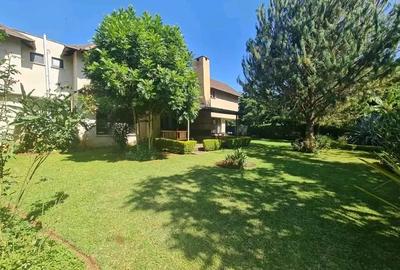 4 Bed Villa with En Suite at Runda