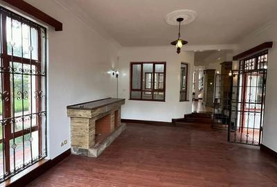 5 Bed House with En Suite in Runda - 4