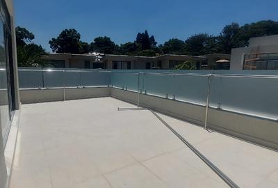 5 Bed Villa with En Suite at Lavington