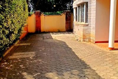 5 Bed House with En Suite in Kileleshwa