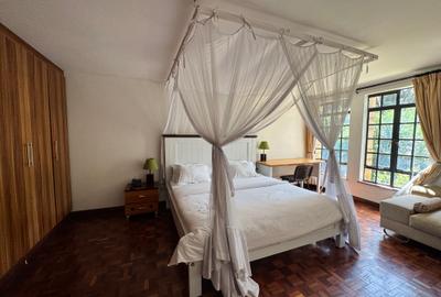 Serviced 2 Bed Apartment with En Suite in Lavington - 4