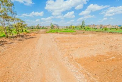 Land in Kasarani - 3