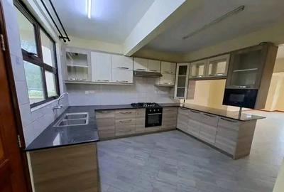 5 Bed House with En Suite in Syokimau - 3