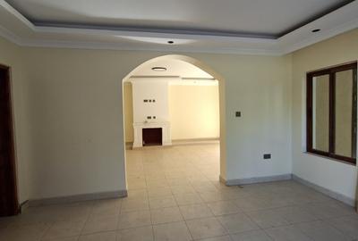 5 Bed House with En Suite in Kitisuru - 4