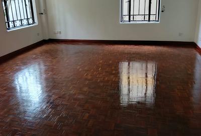 4 Bed Villa with En Suite in Lavington