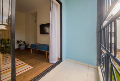 Serviced 1 Bed Apartment with En Suite at Raphta Road - 4