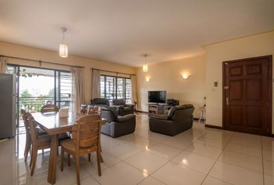 3 Bed Apartment with En Suite in Rhapta Road