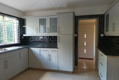 5 Bed House with En Suite in Kitisuru