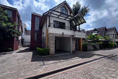 5 Bed Townhouse with En Suite in Lavington