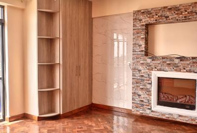 3 Bed Apartment with En Suite in Kilimani