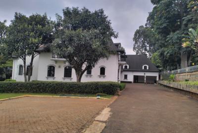 7 Bed House with En Suite in Kitisuru