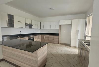 2 Bed Apartment with En Suite at Bohra Street - 3