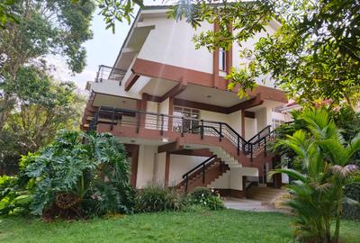 6 Bed House with En Suite at Runda