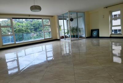 4 Bed Apartment with En Suite in General Mathenge - 3