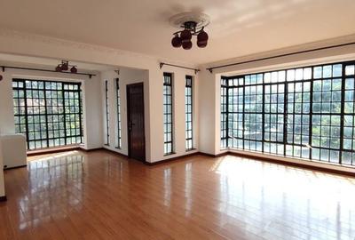 3 Bed Apartment with En Suite in Kileleshwa