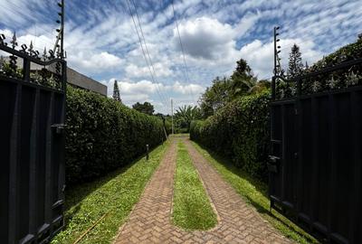 5 Bed House with En Suite at Nyari