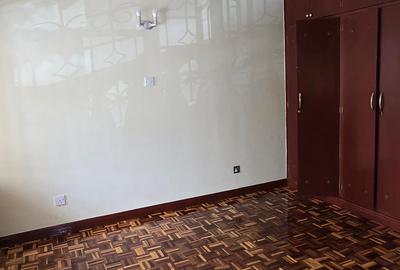 4 Bed Townhouse with En Suite at Lavington Road 44 - 3