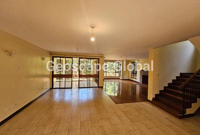 4 Bed Villa with En Suite in Runda