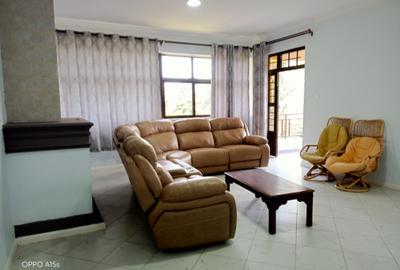 2 Bed Apartment with En Suite in Runda