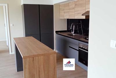 2 Bed Apartment with En Suite in Riverside - 2