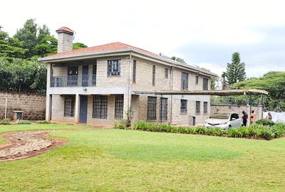 5 Bed House with En Suite in Runda - 2