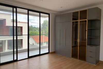 5 Bed Villa in Lavington