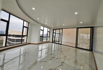 4 Bed Apartment with En Suite in Westlands Area - 2