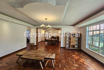 4 Bed House with En Suite in Runda