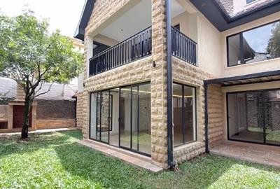 6 Bed Villa with En Suite at Lavington - 4