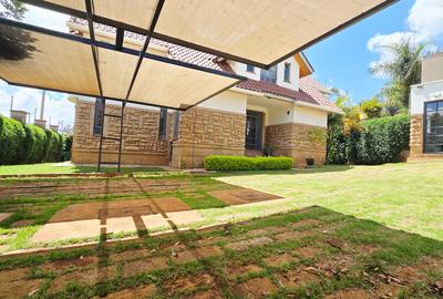 4 Bed House with En Suite in Runda - 2