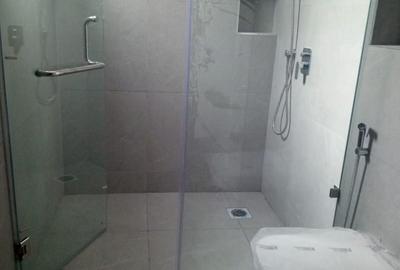 2 Bed Apartment with En Suite in General Mathenge - 4